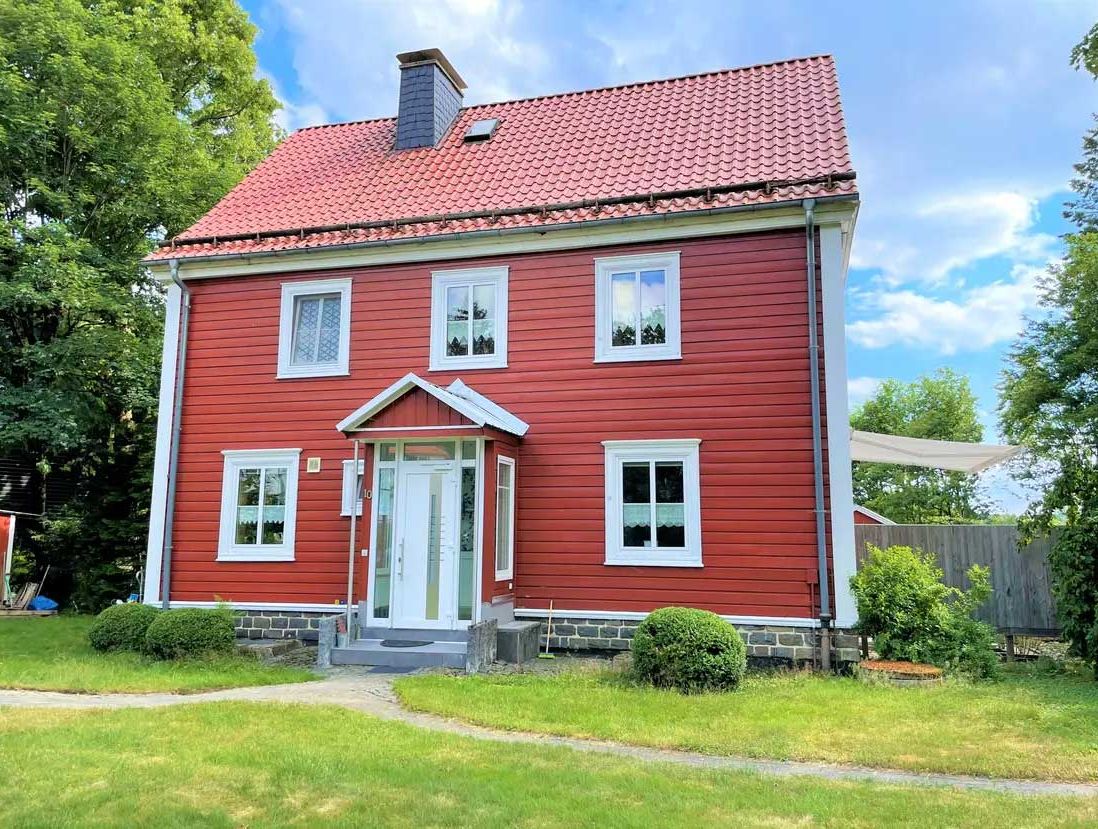 Ankommen & verlieben: Natur pur auf 3.300 m² mit 1a-Direktorenhaus in bester Lage!