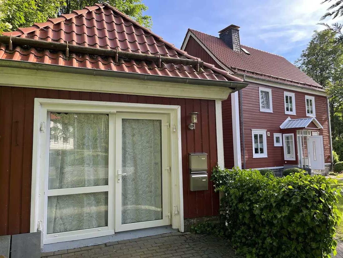 Ankommen & verlieben: Natur pur auf 3.300 m² mit 1a-Direktorenhaus in bester Lage!