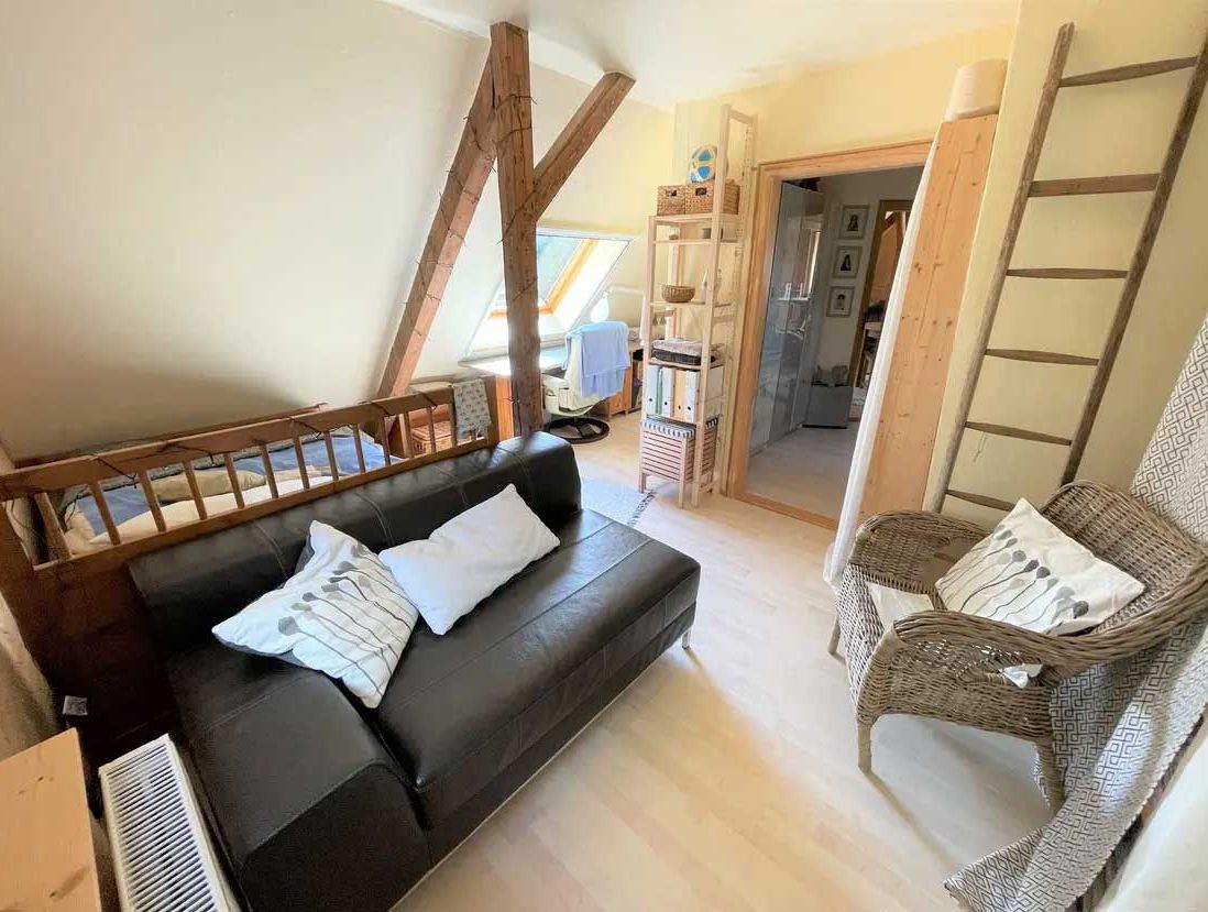 Ankommen & verlieben: Natur pur auf 3.300 m² mit 1a-Direktorenhaus in bester Lage!